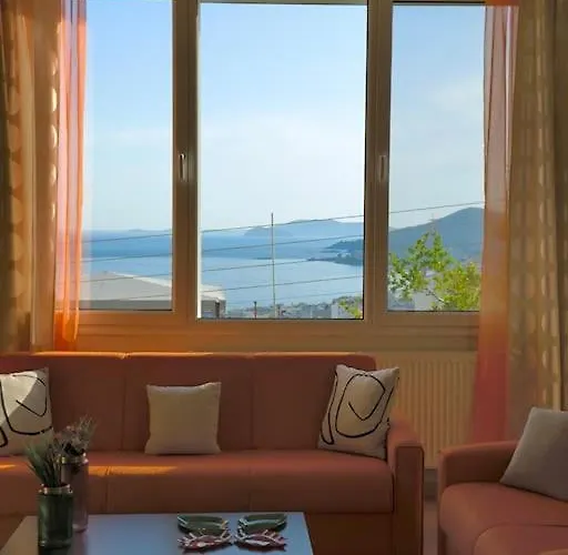 Colourful Apartment ! View ! Free Parking