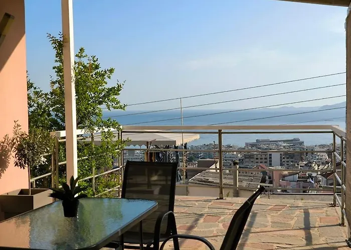 Colourful Apartment ! View ! Free Parking